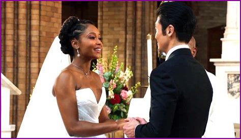 5 Things About Yaya DaCosta, Star of Whitney Houston Biopic