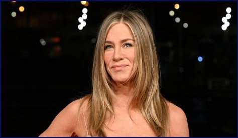 Jennifer Aniston Sues Over Nude Photos